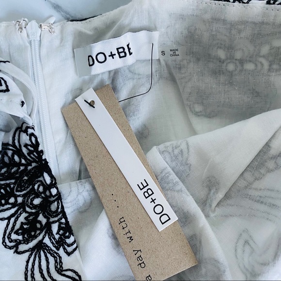 Do+Be Cold Shoulder Dress Size Small - Picture 4 of 5